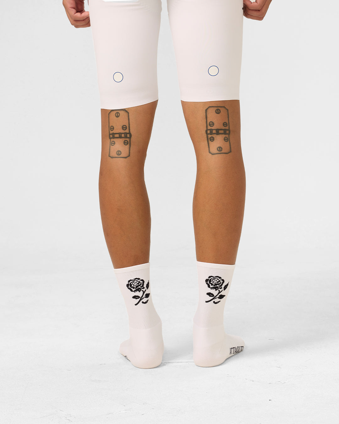 atq-deus-rose-socks-white|Model