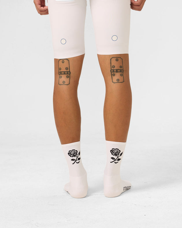 atq-deus-rose-socks-white|Model