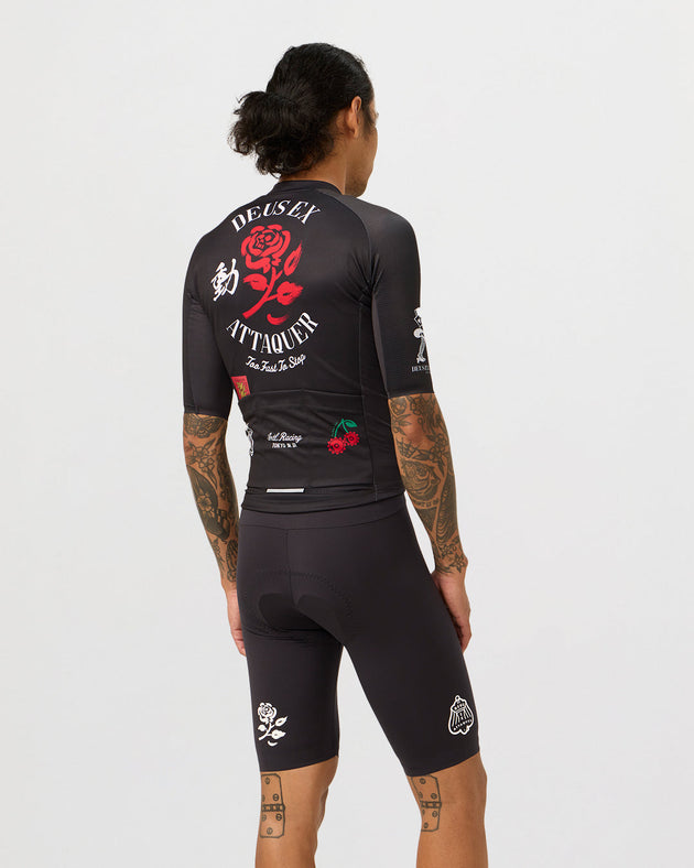 atq-deus-rose-jersey-black|Model