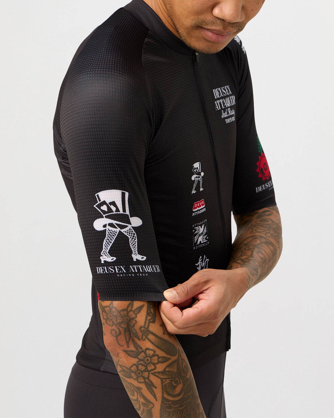 atq-deus-rose-jersey-black|Flatlay