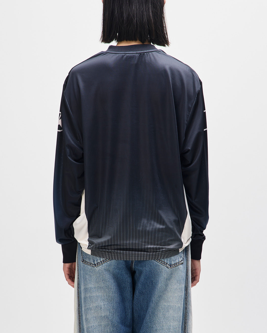 renegade-moto-top-black|Model