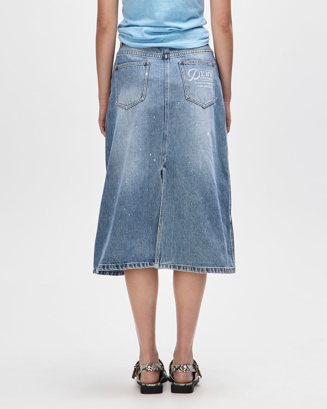 lyon-midi-denim-skirt-bleach-wash|Model