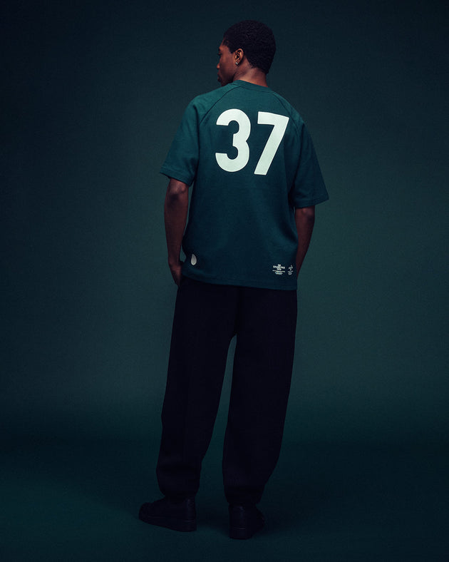 no-twenty-four-tee-race-green|Model