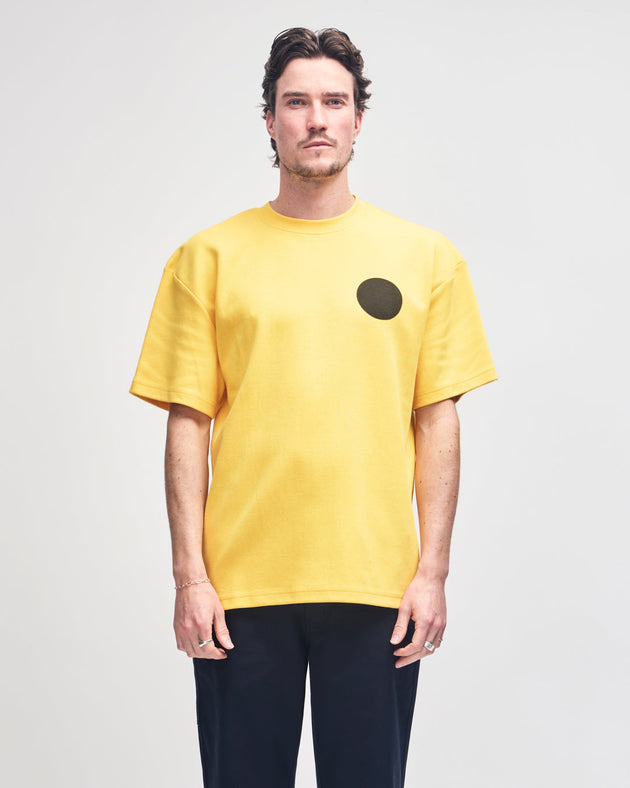 munich-address-tee-spectra-yellow|Model