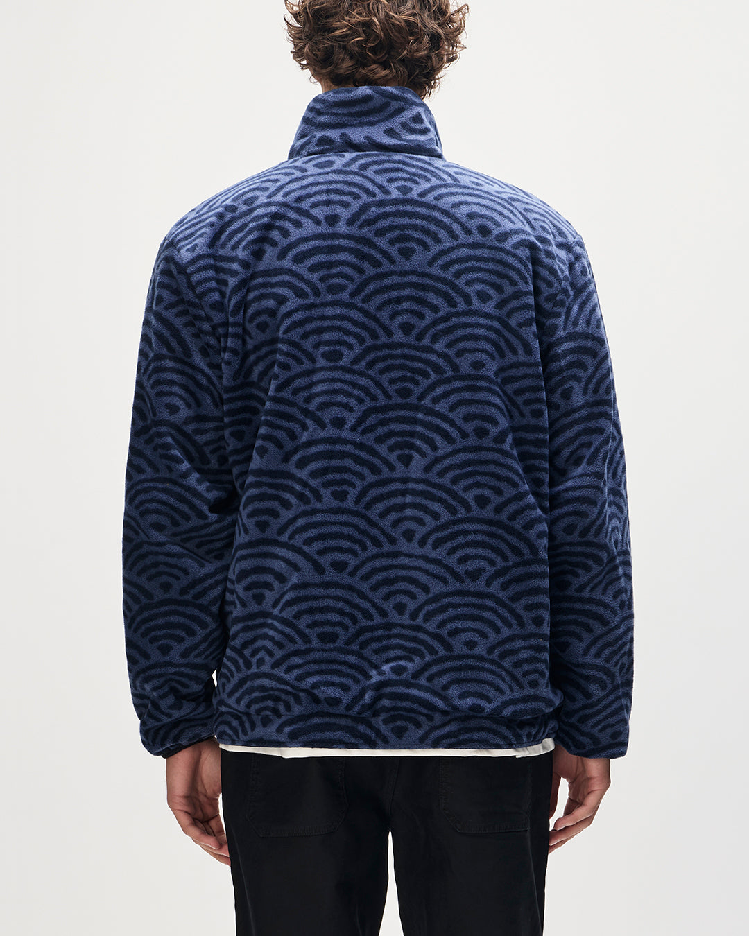 reversible-deck-jacket-navy|Model
