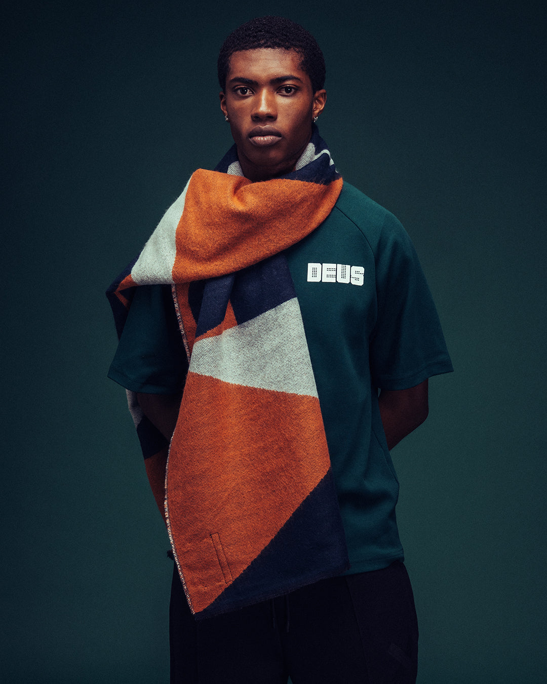 mini-mosaic-scarf-multi|Model