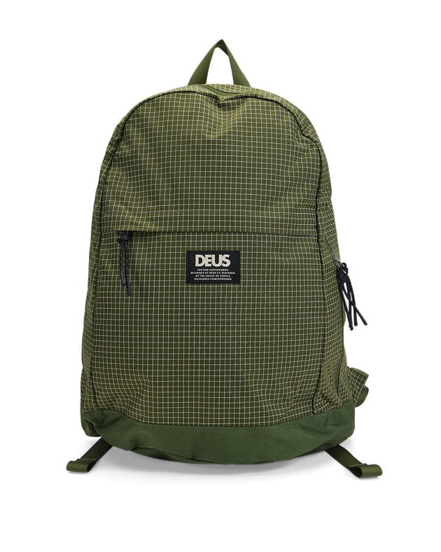 monterey-day-pack-pine-green|Model