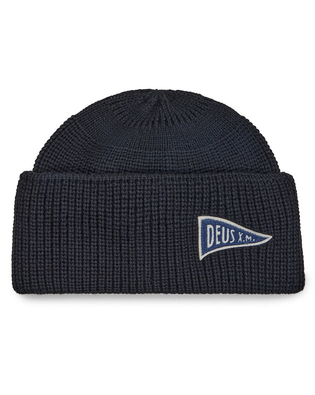 campus-beanie-black|Model