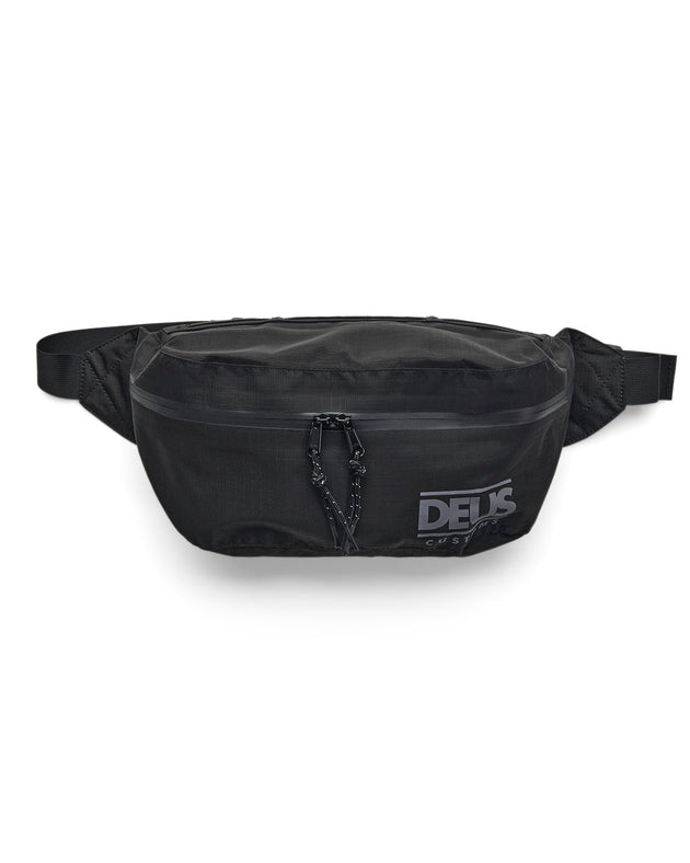 escapade-waist-pack-black|Model