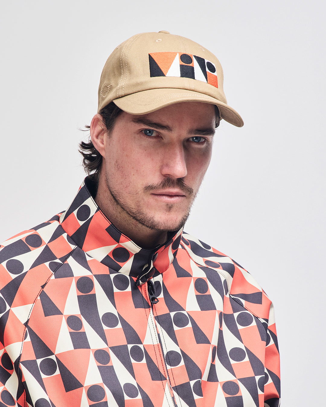 mini-mosaic-cap-tan|Model