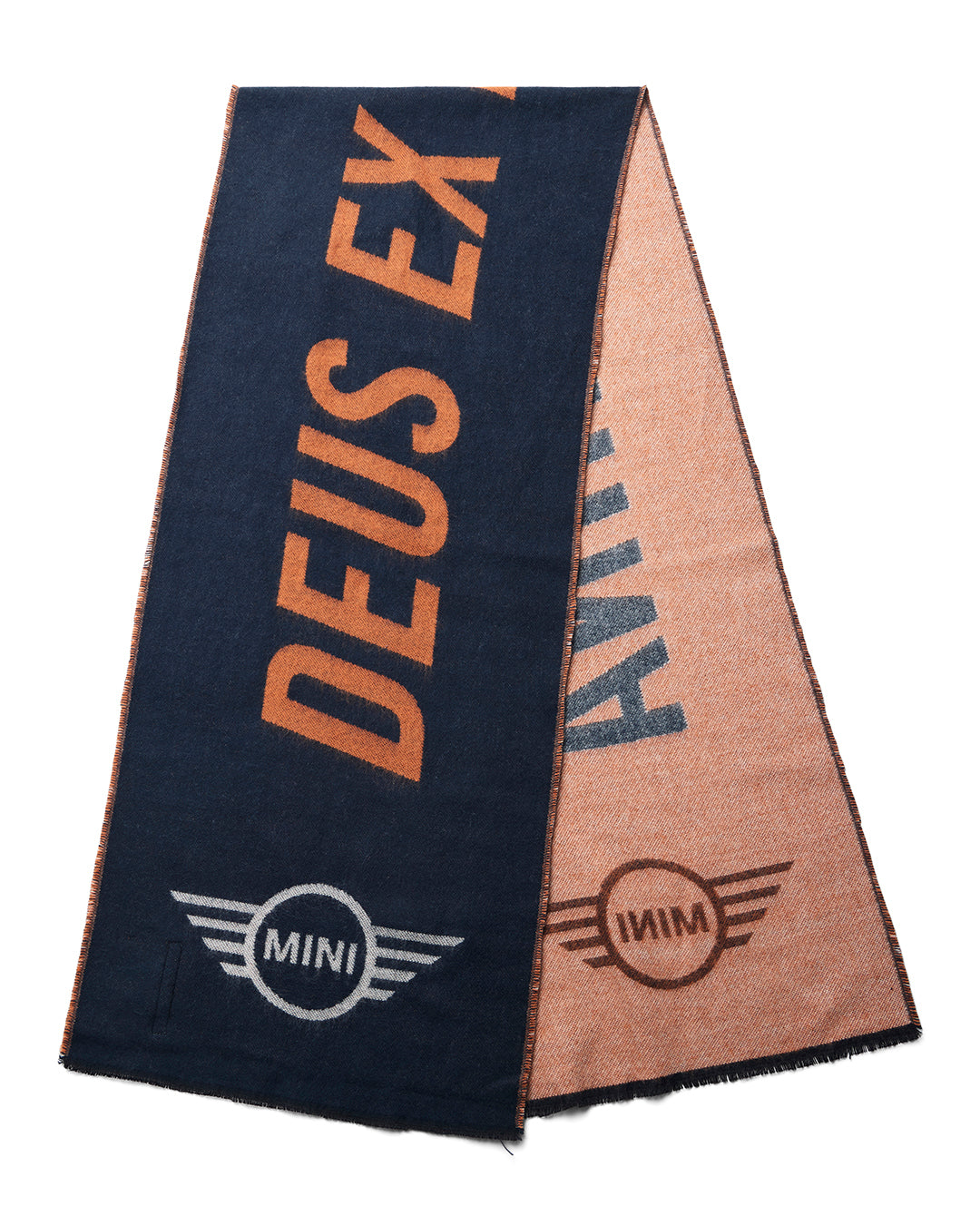 mini-insignia-scarf-anthracite|Model