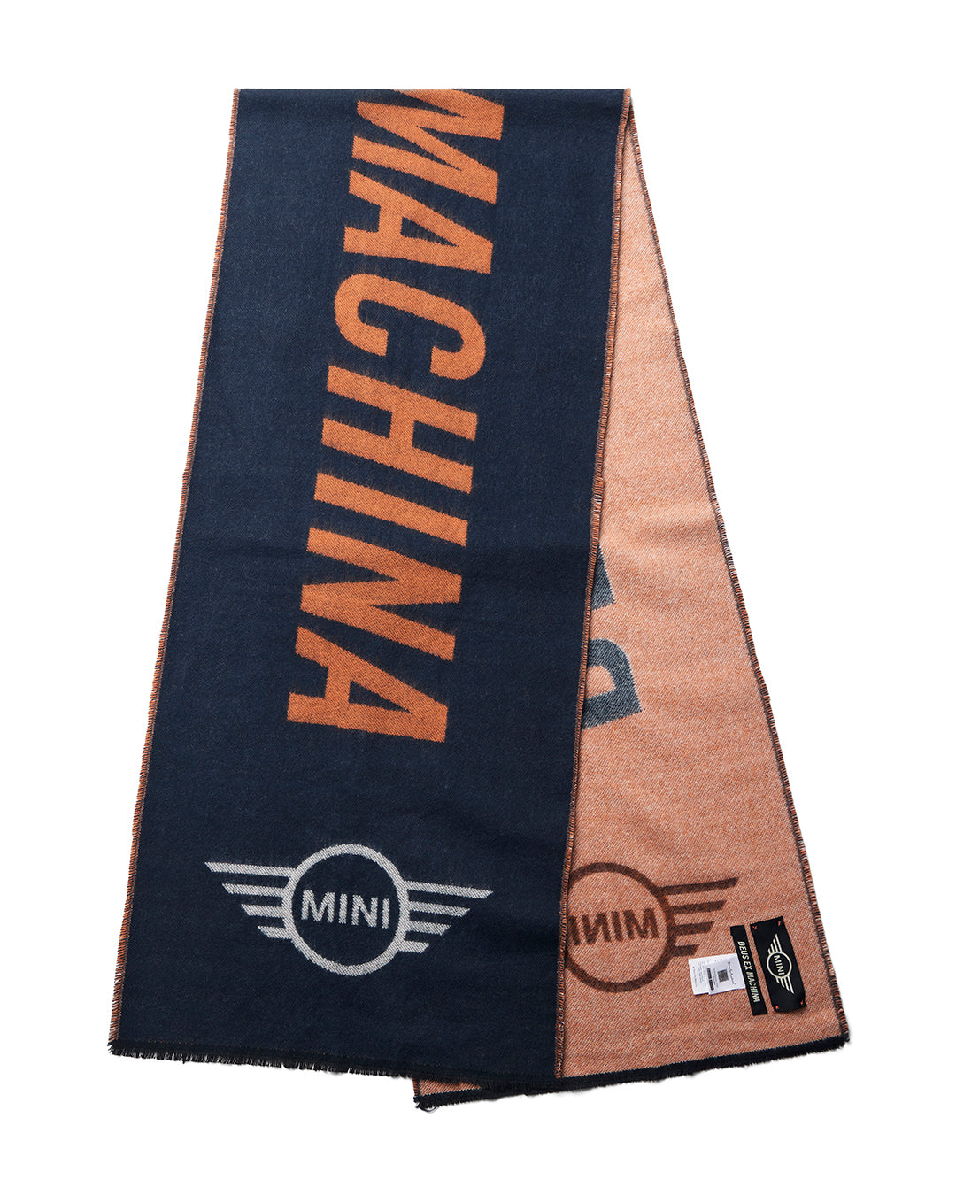 mini-insignia-scarf-anthracite|Model