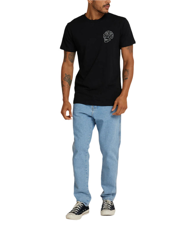 DMH31645C.VeniceSkullTee.Black.2|Model