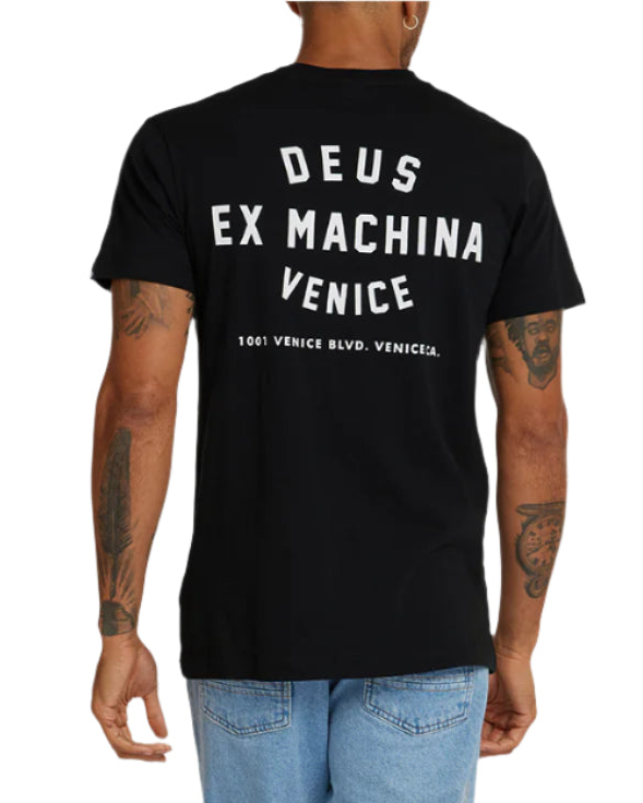 DMH31645C.VeniceSkullTee.Black.2|Model