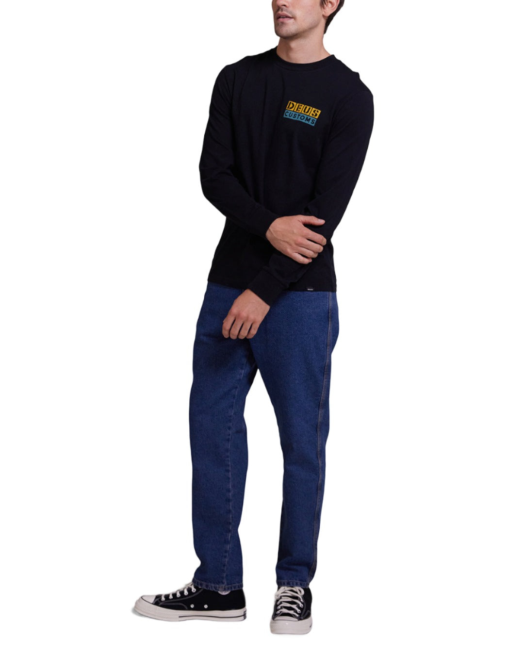 Tictac Long Sleeve Tee - Black|Model