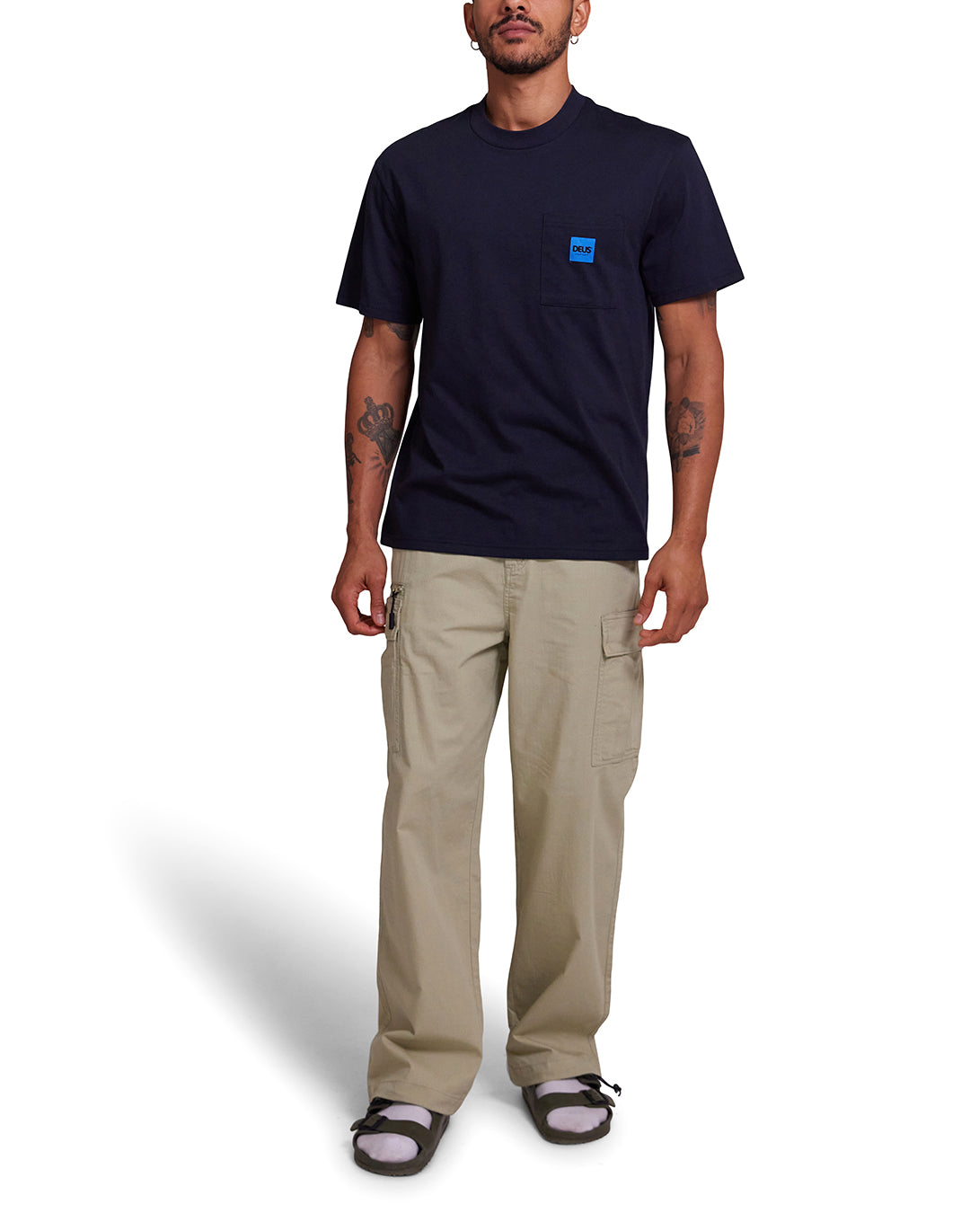 Take Off Pocket Tee - Black|Model