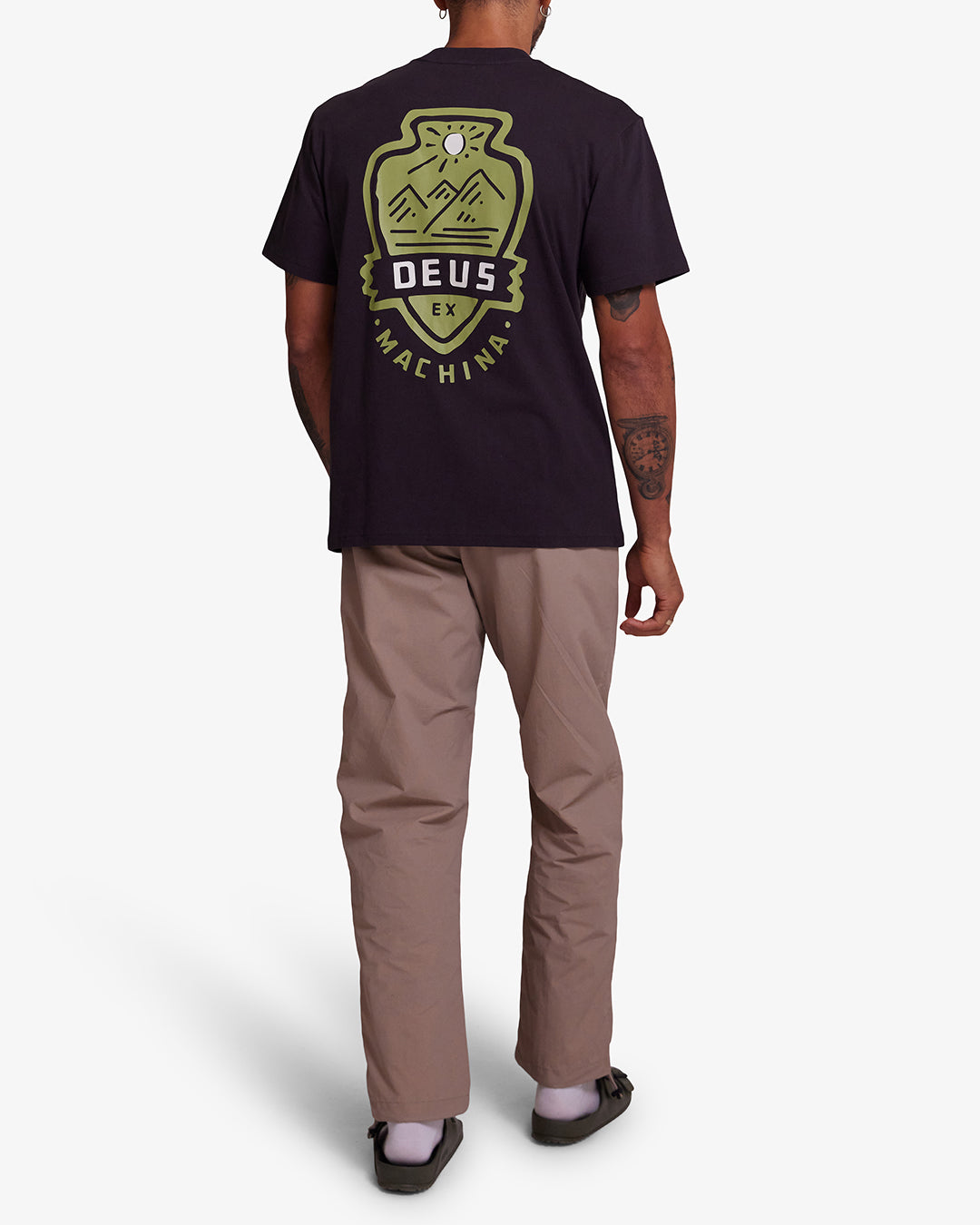 Out Doors Tee - Anthracite|Model