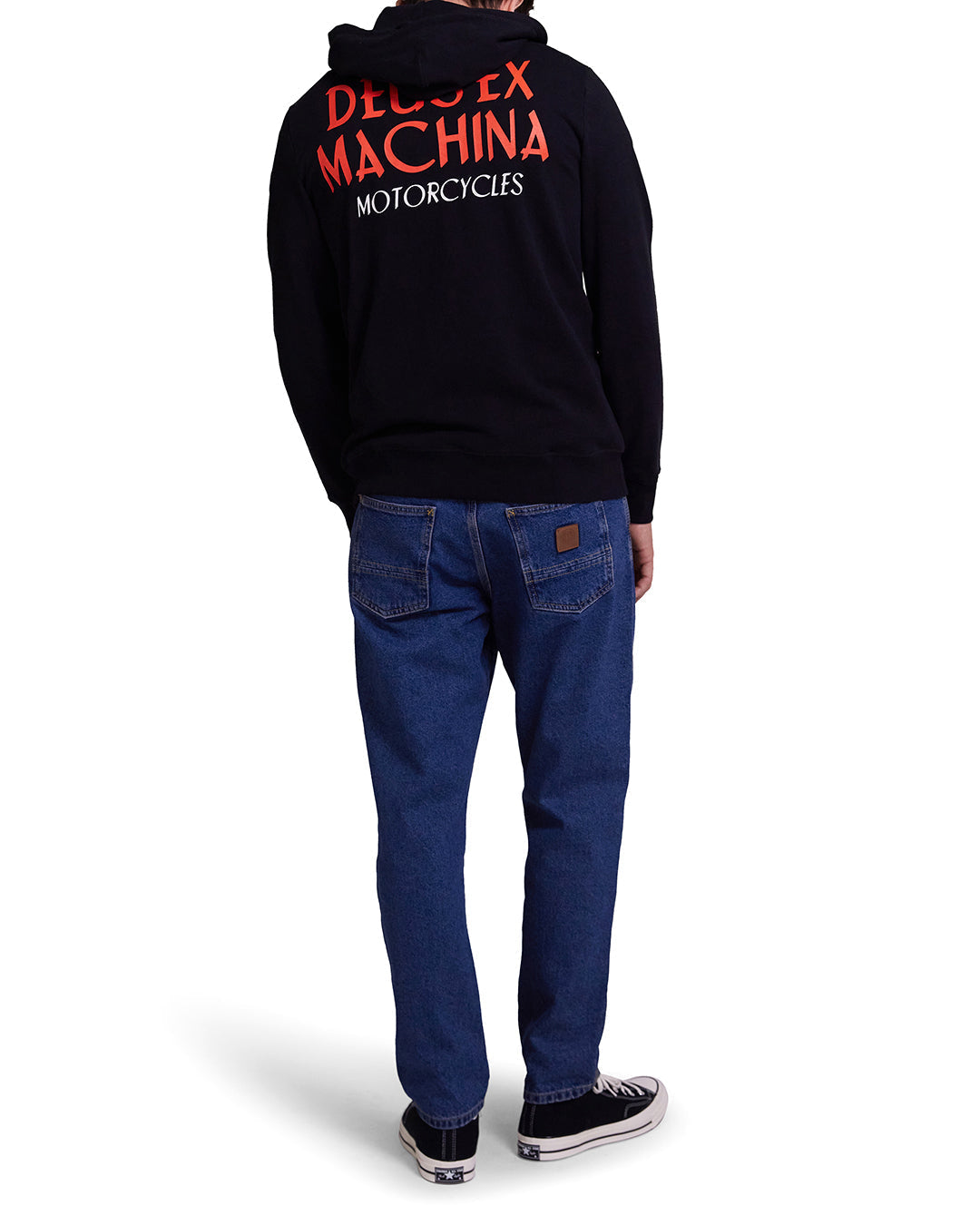 Chinchilla Hoodie - Black|Model