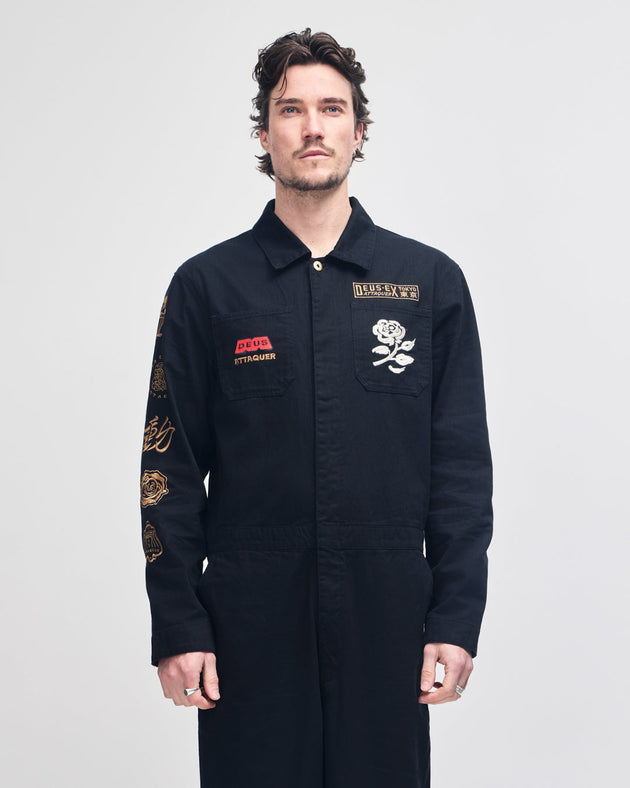 attaq-on-time-coverall-black|Model