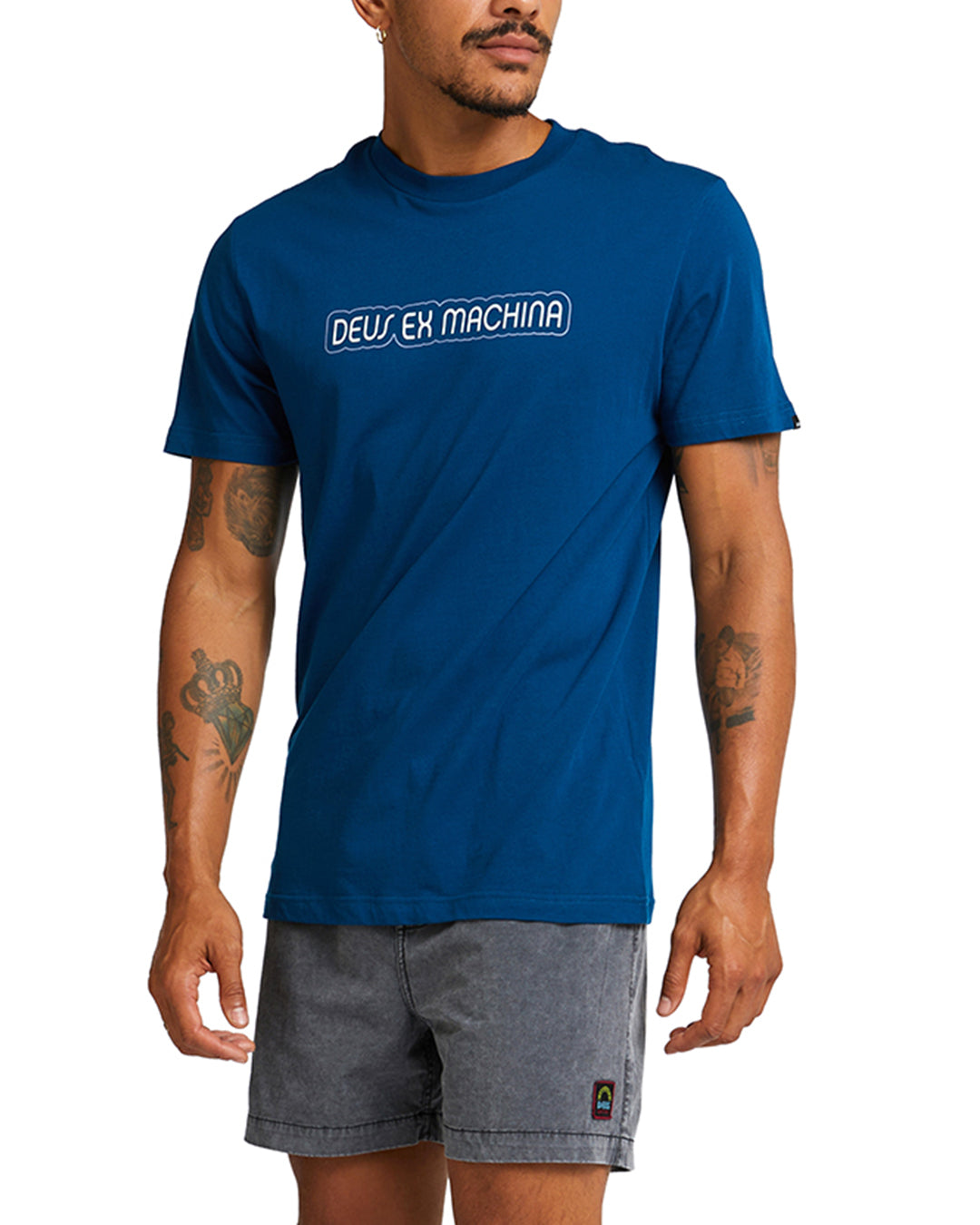 Pots Tee - Blue Opal|Model