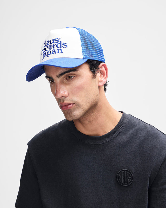 Strata Trucker