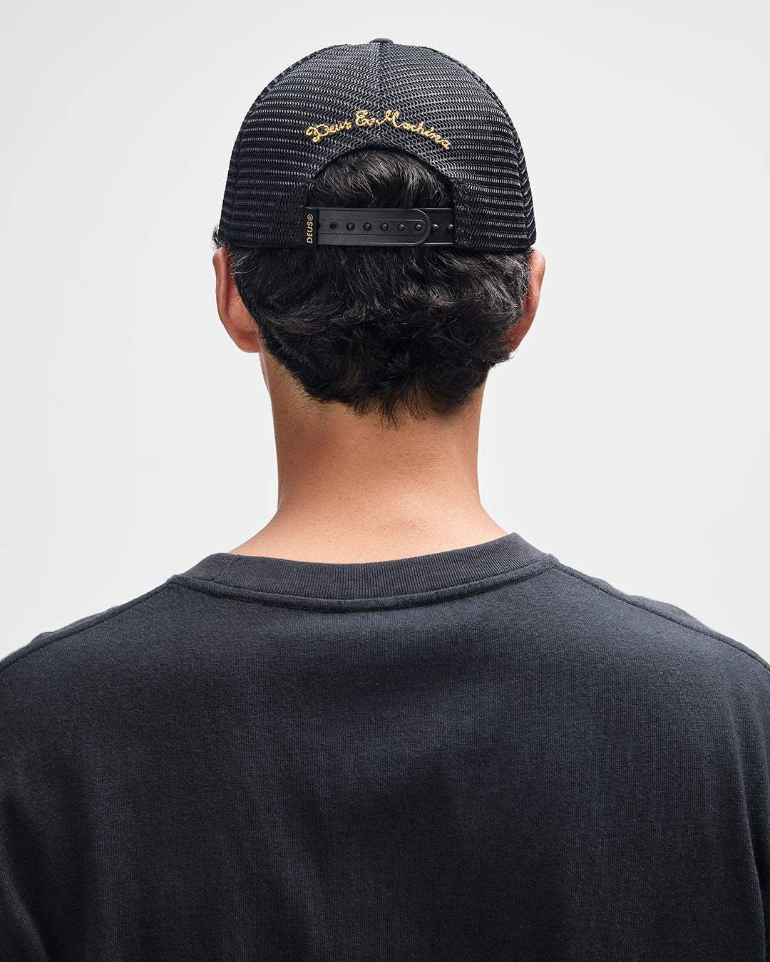 D261MHA332-PillTrucker-Black|Model