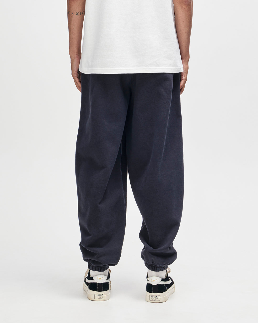 D261MPT184-ShieldGarmentDyed|Model