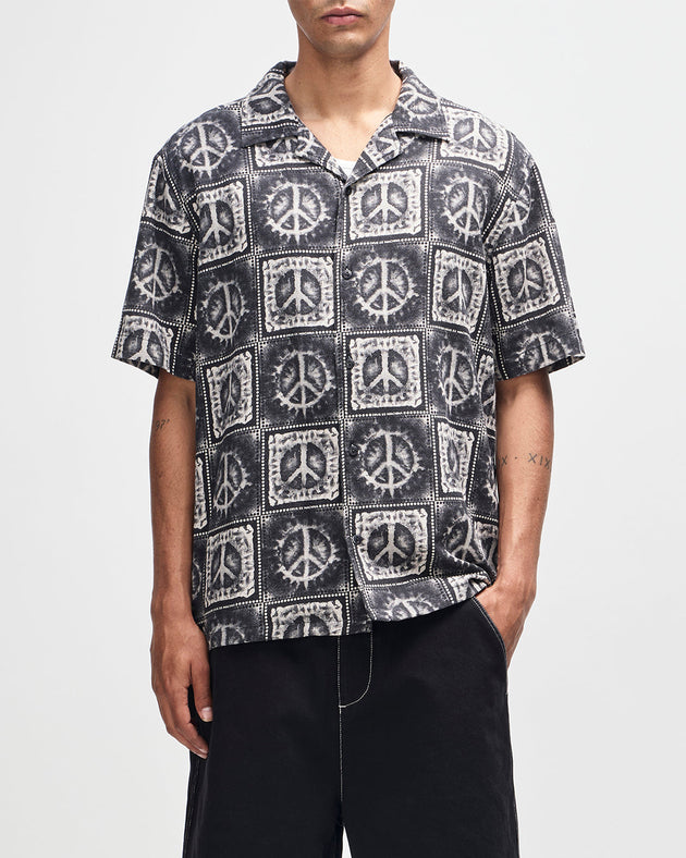 D261MSH524-SolarhotShirt-Mono|Model