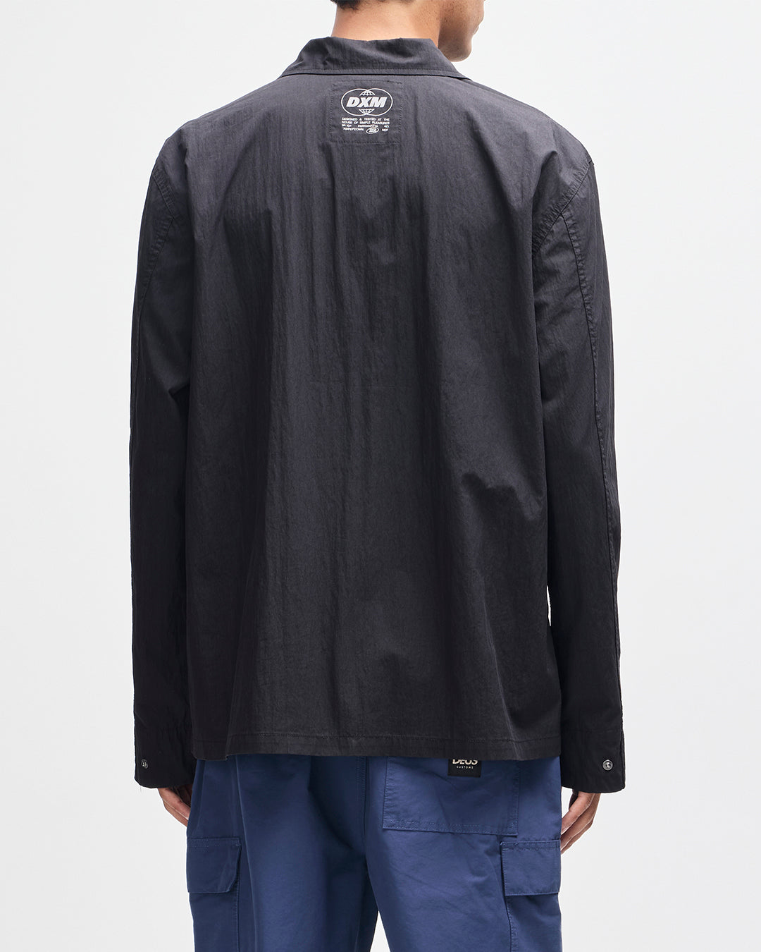 D261MSH564-TommySurfShirt-Black|Model