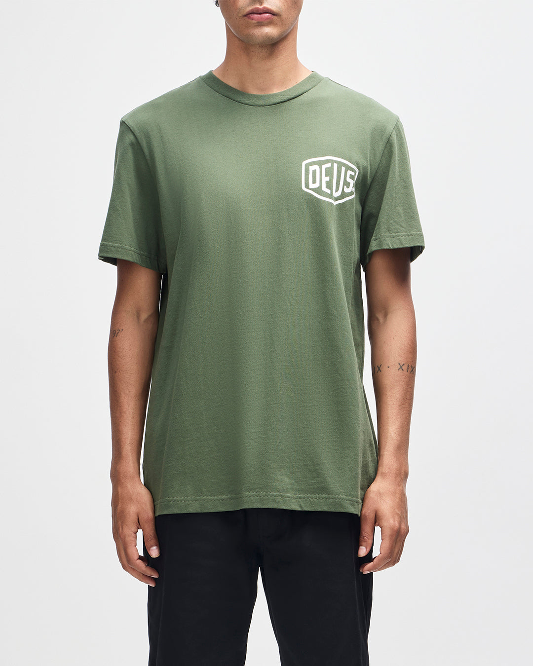 D261MTS124-VeniceAddressTee|Model