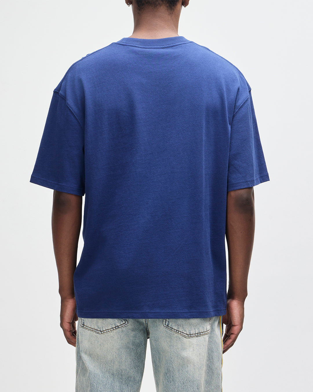 D261MTS181-SmileTee|Model