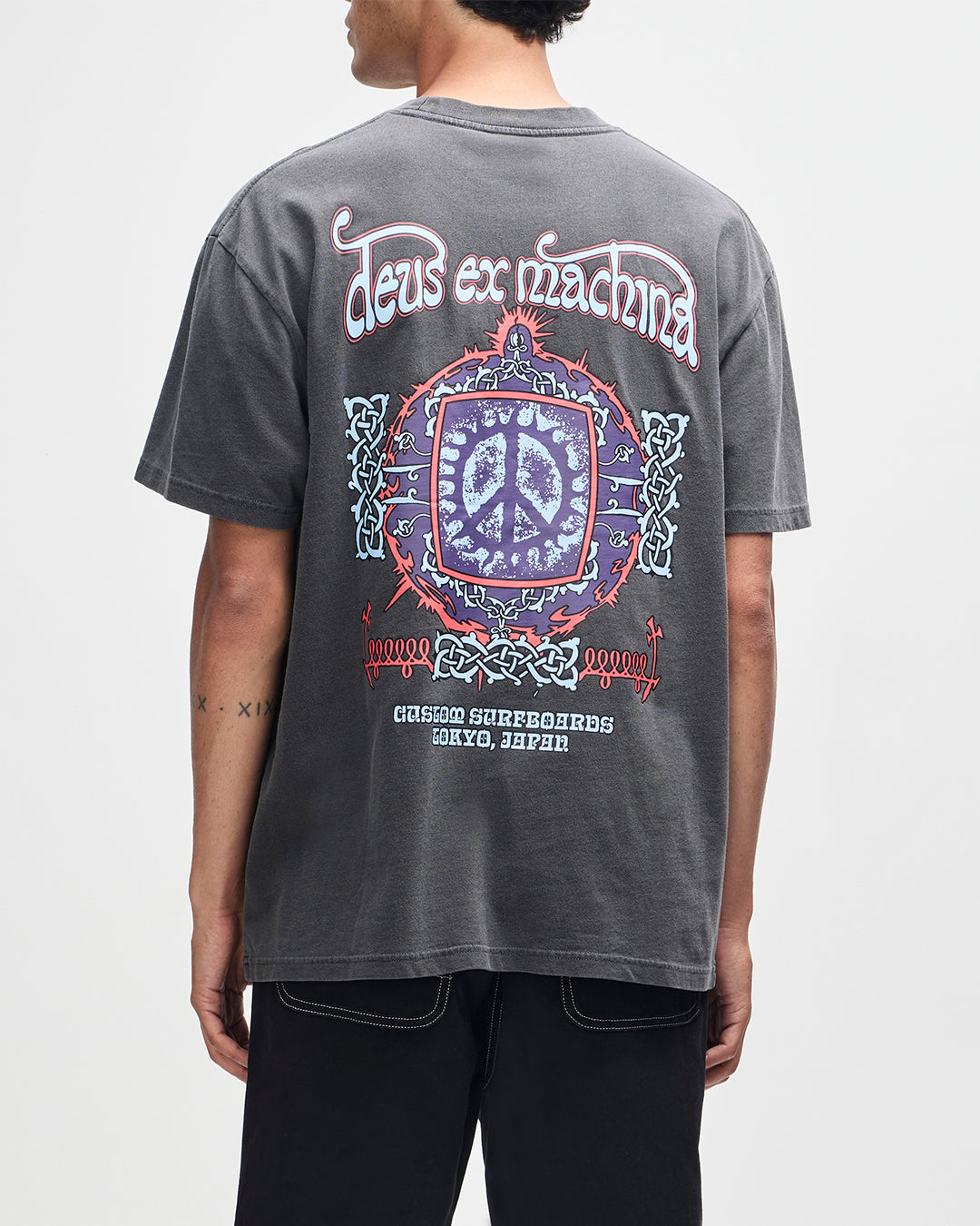 D261MTS529-VirtualInsanityTee|Model