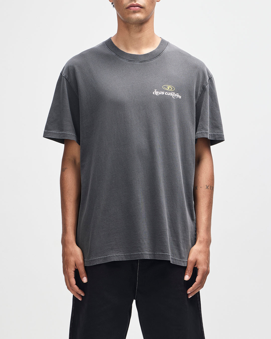 D261MTS540-OutOfReachTee|Model