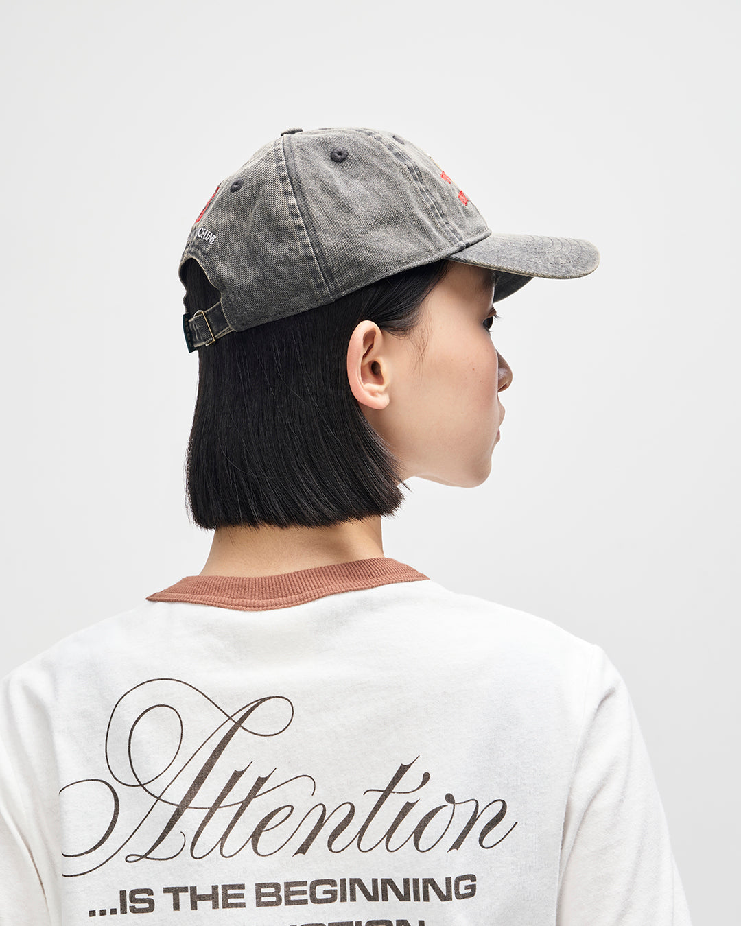 D261UHA724-Decorative Cap-Anthracite|Flatlay
