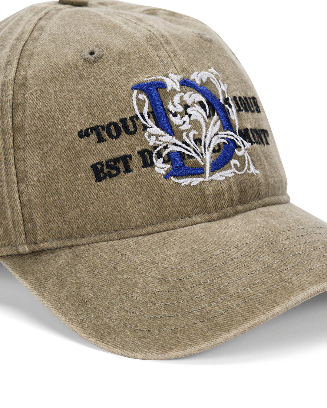 D261UHA724-DecorativeCap|Flatlay