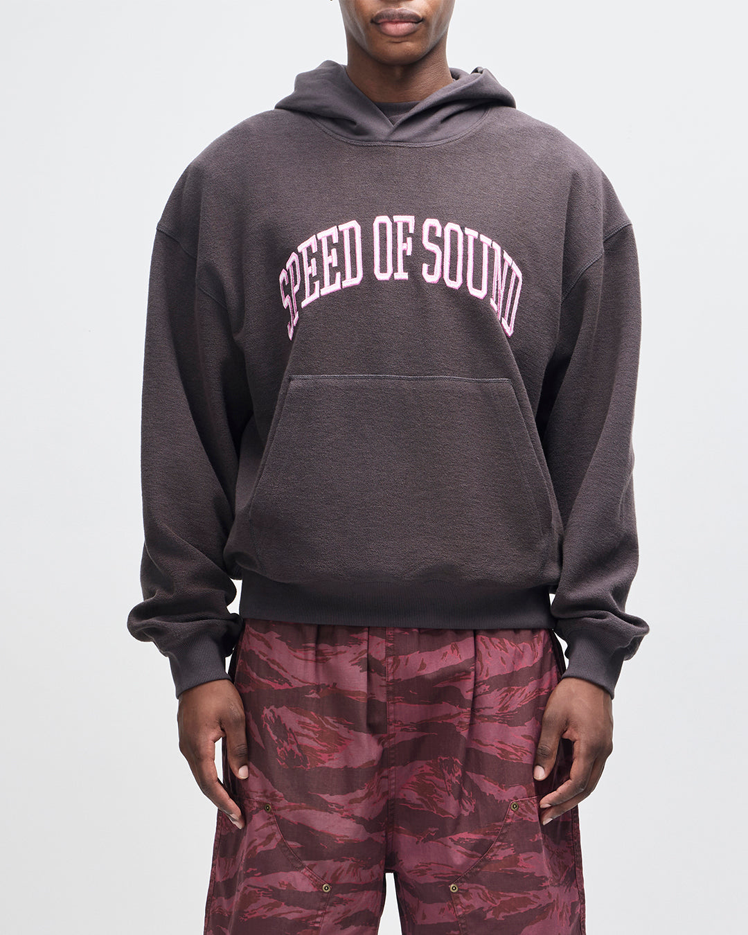 D261UHD705-UnfixedHoodie|Model