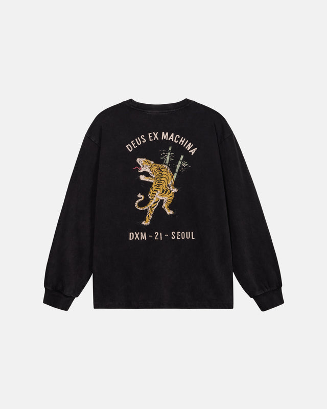 D261ULT220-Roar_LS_Tee-Black