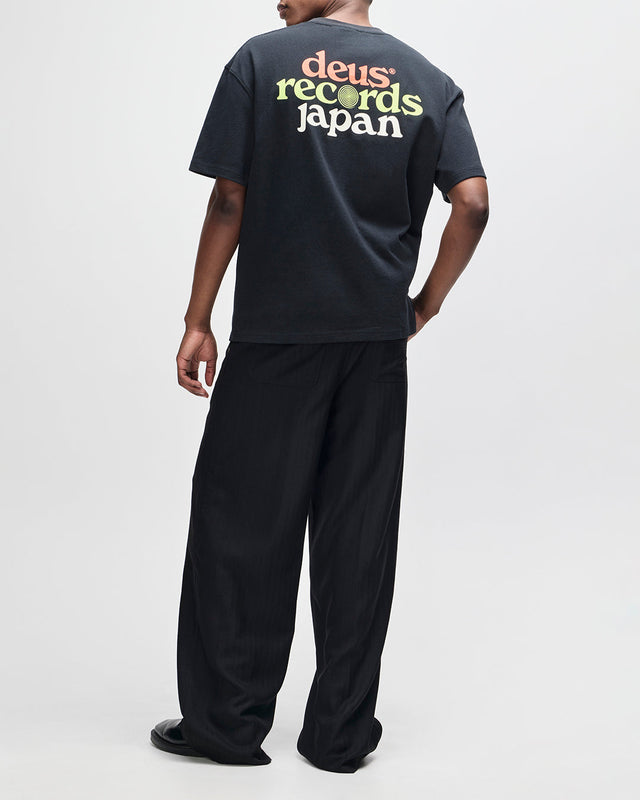 Strata Tee