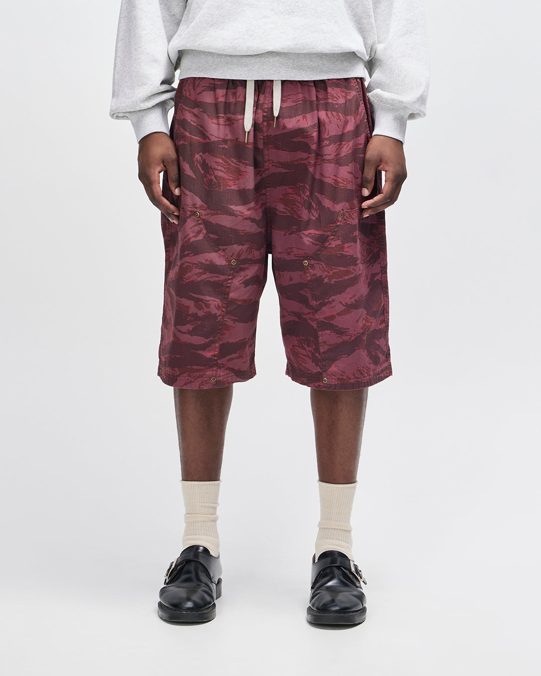 D261UWK707-DyedUnforseen|Model