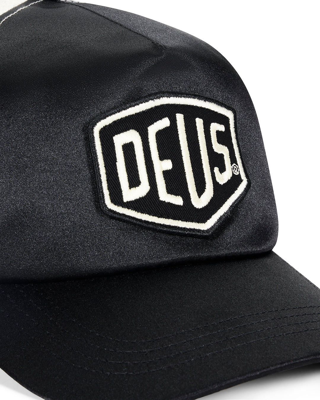 Paris Shield Trucker