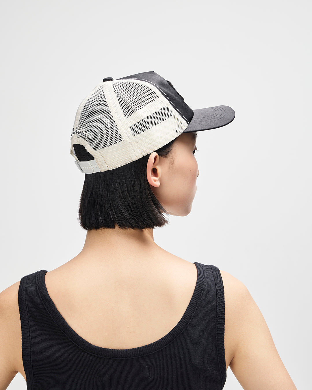 Paris Shield Trucker