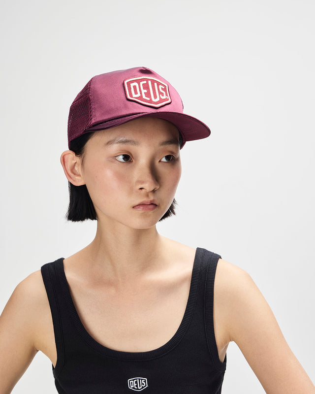 Paris Shield Trucker