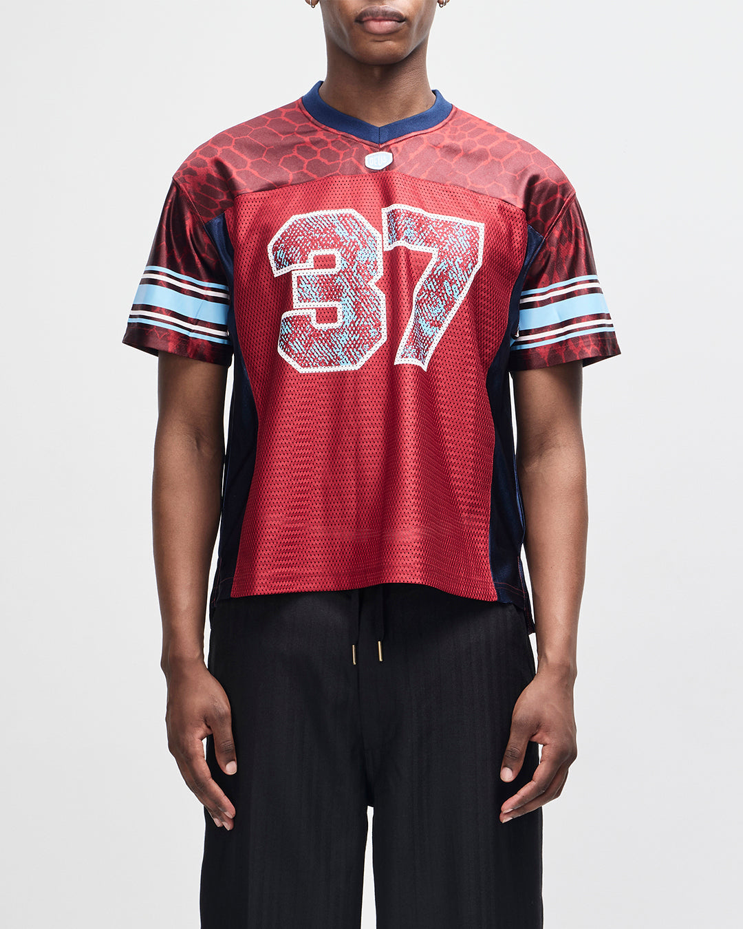 D261WTS819-Cresto-Burgandy|Model