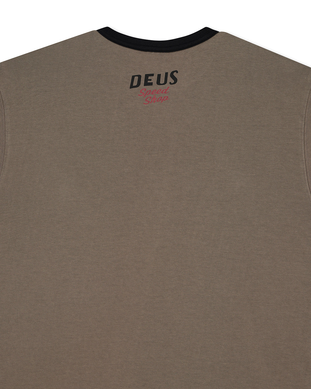 D262UTS210-Dogleg-Tee-Brown|Flatlay