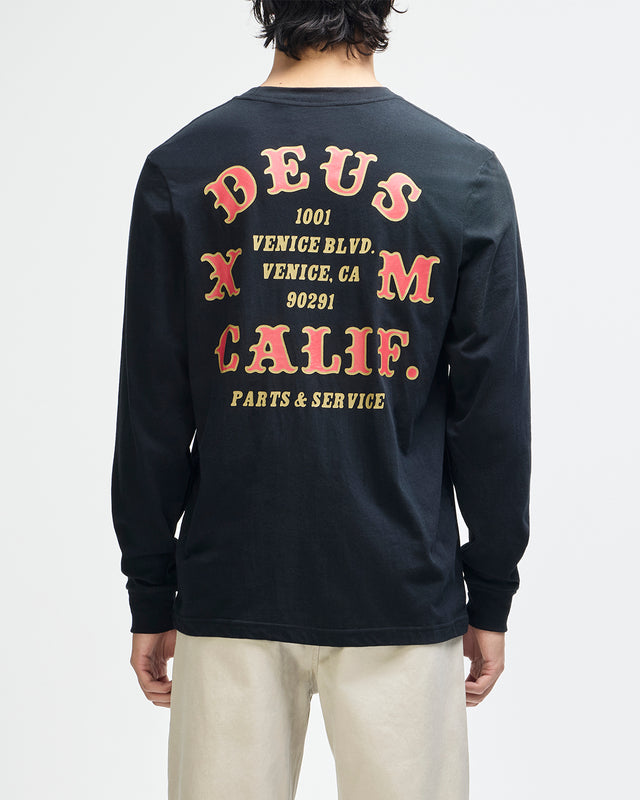quick-strike-ls-tee-black