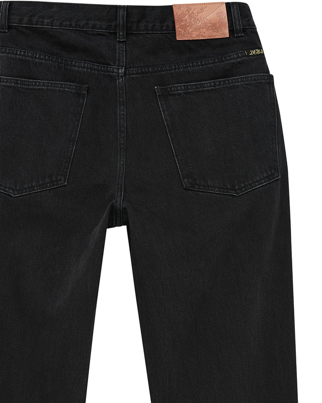 Curve Line Bootcut Jean - Washed Black