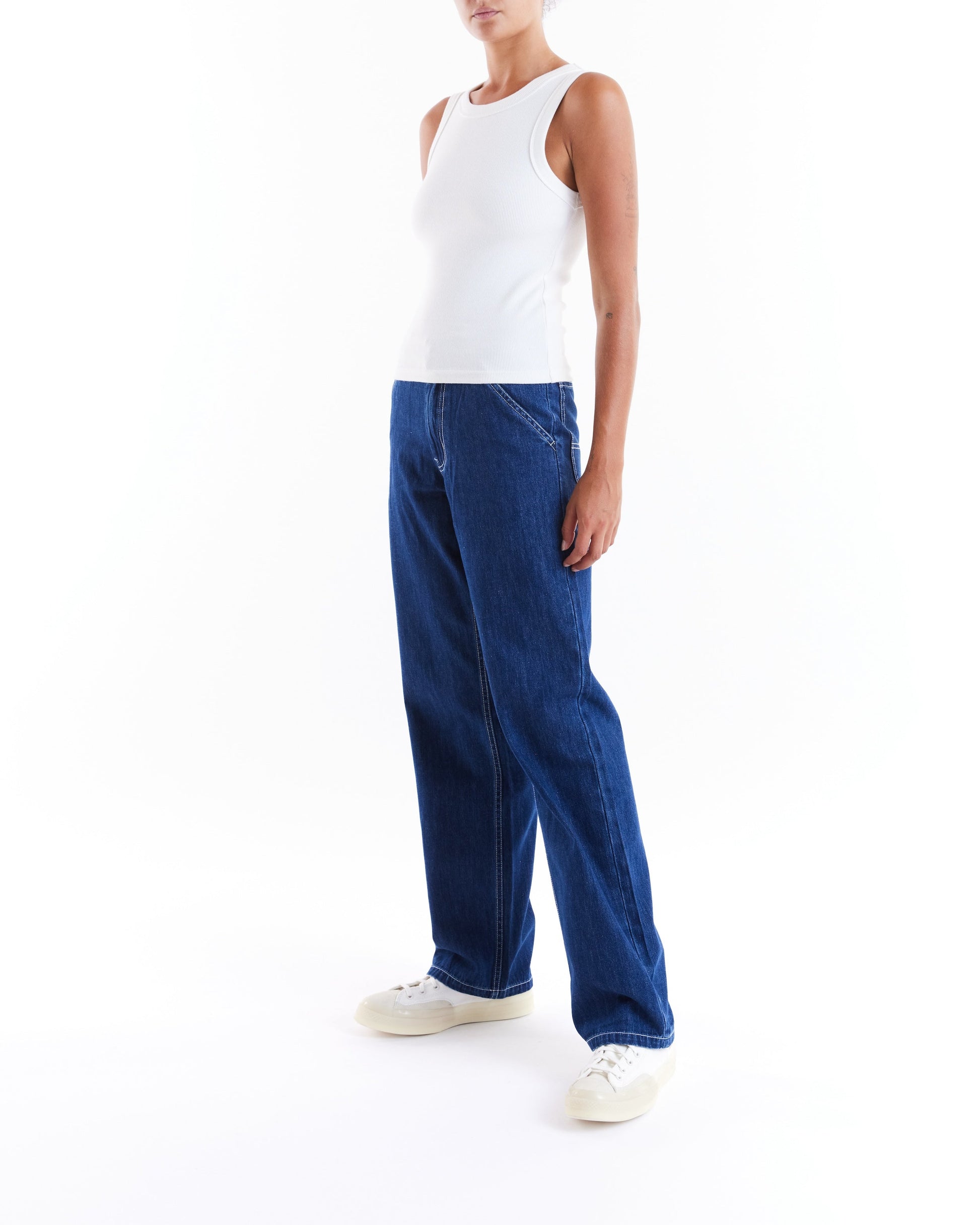 military-tank-vintage-white|Model