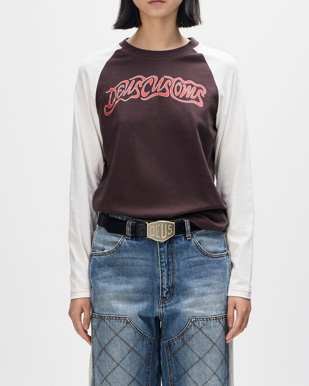 rocca-raglan-tee-java-brown|Model