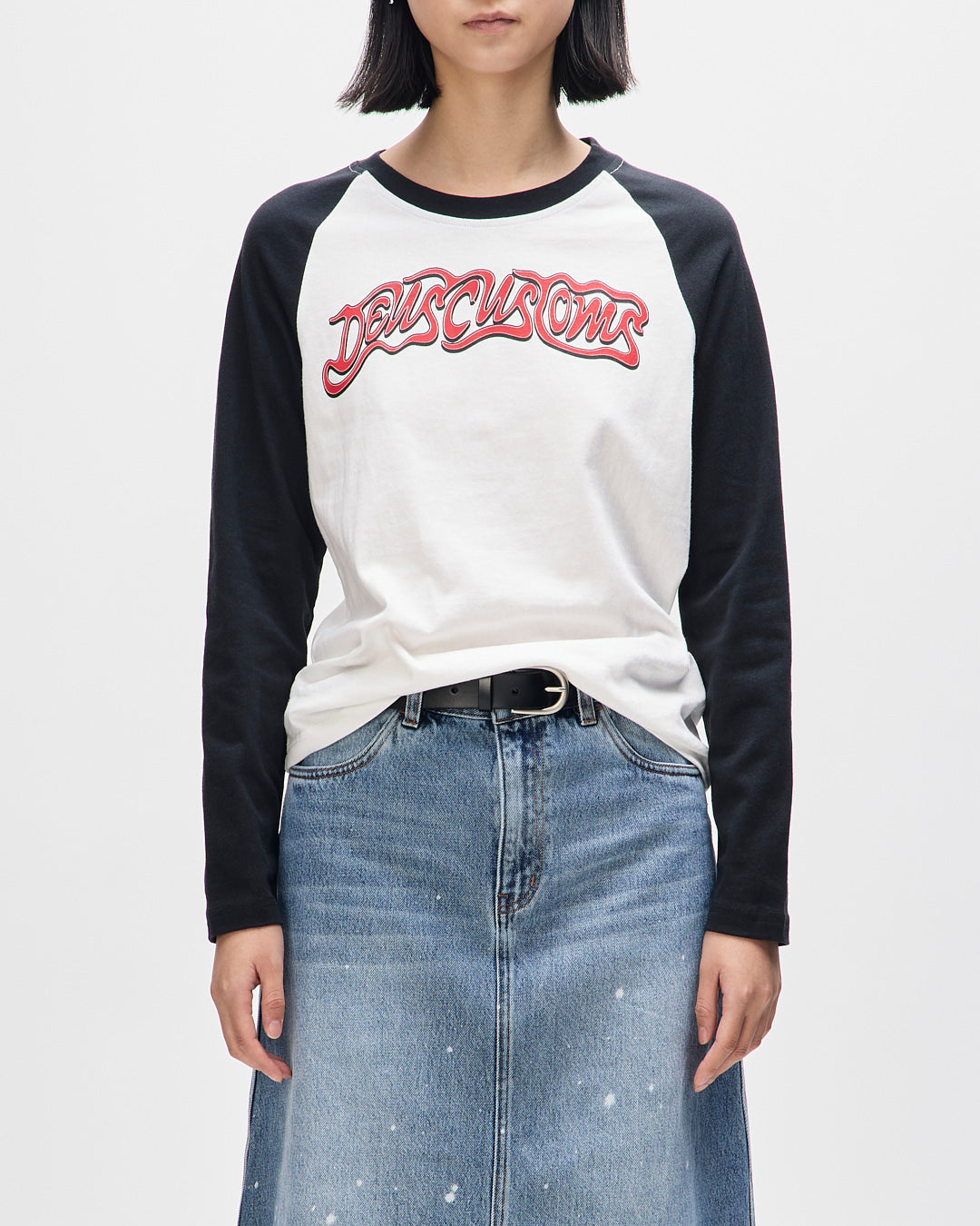 rocca-raglan-tee-white|Model