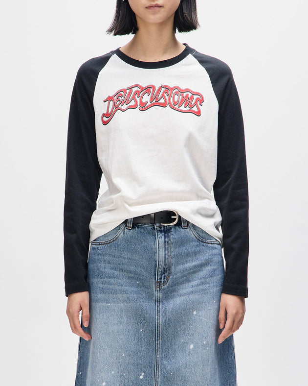 rocca-raglan-tee-white|Model